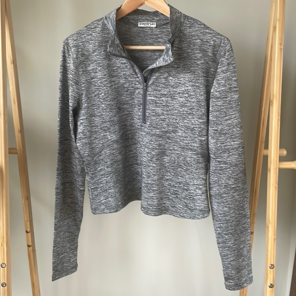 Cropped quarter zip athletic pullover